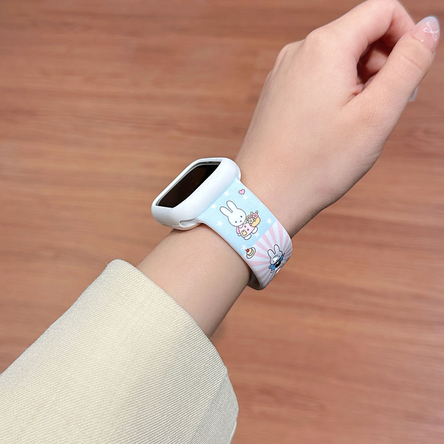 Dopamine Color Miffy Silicone  - Apple Smartwatch Accessories 评论和价格